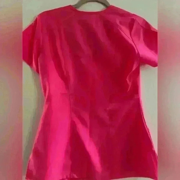 Grey’s Anatomy Scrub Top - Picture 2 of 4